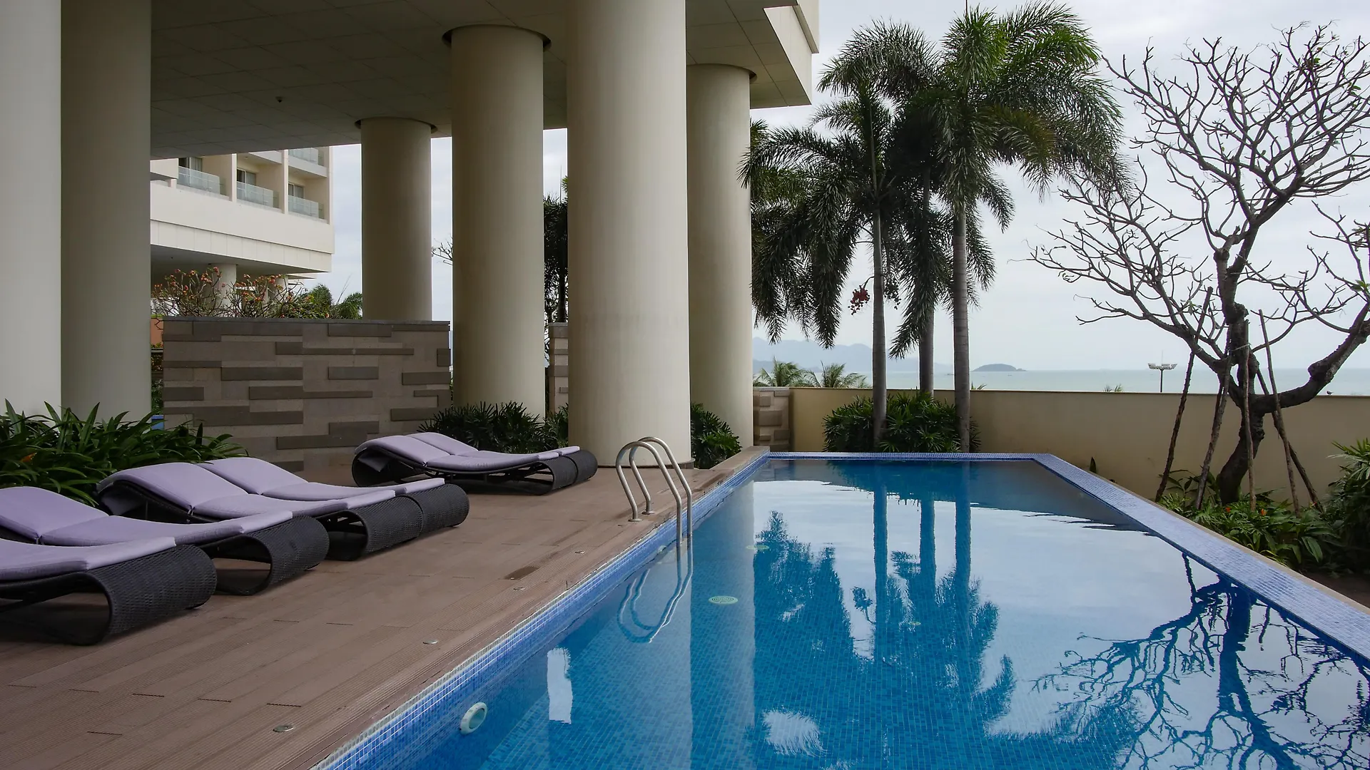Aparthotel The Costa Nha Trang Hotel